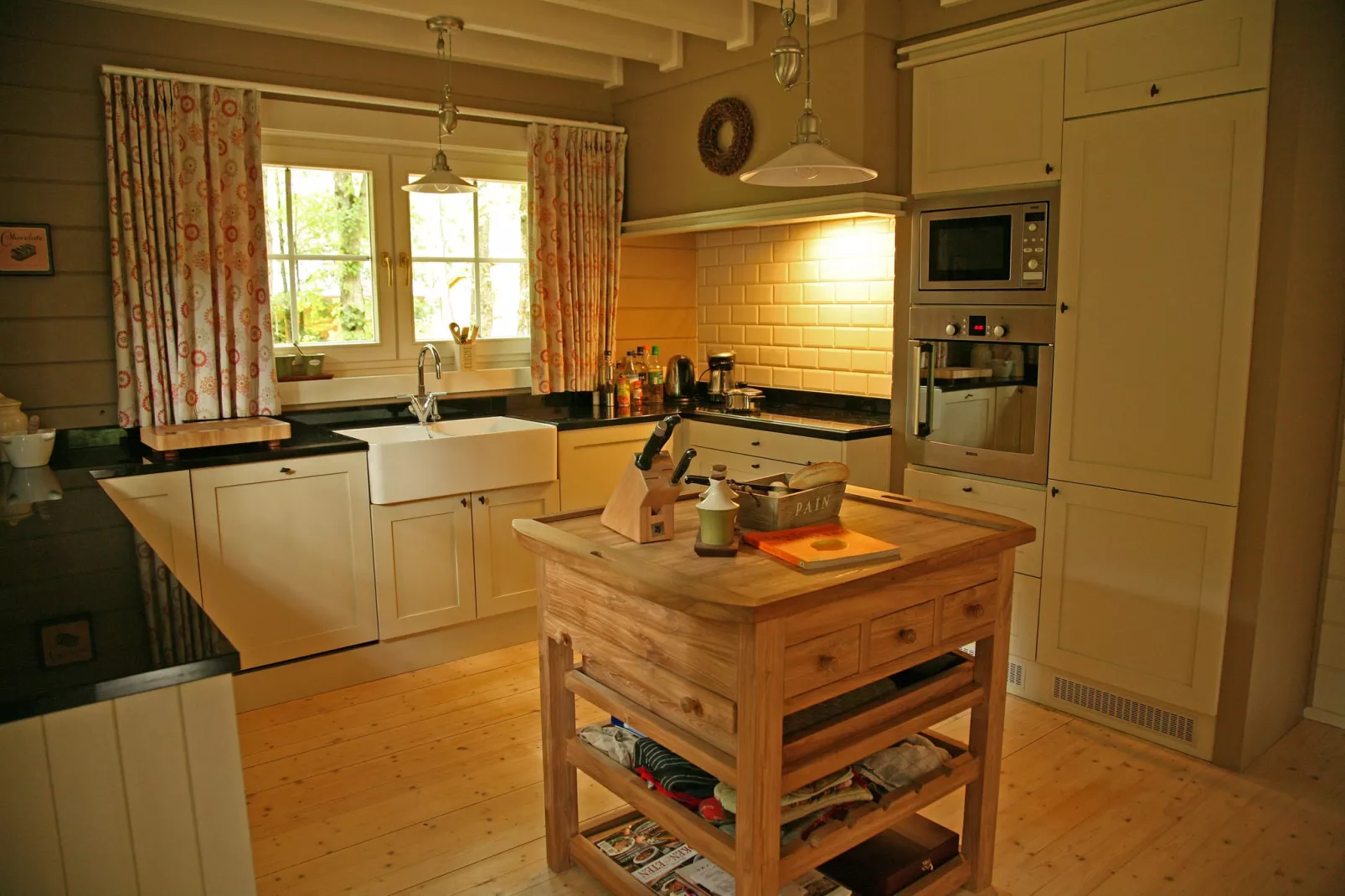 Chalet Bomal-Kitchen