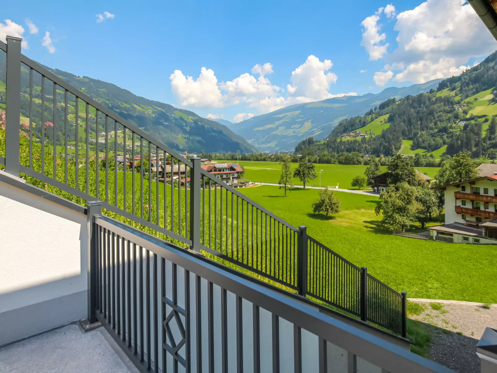 Waldeck 3-Outside