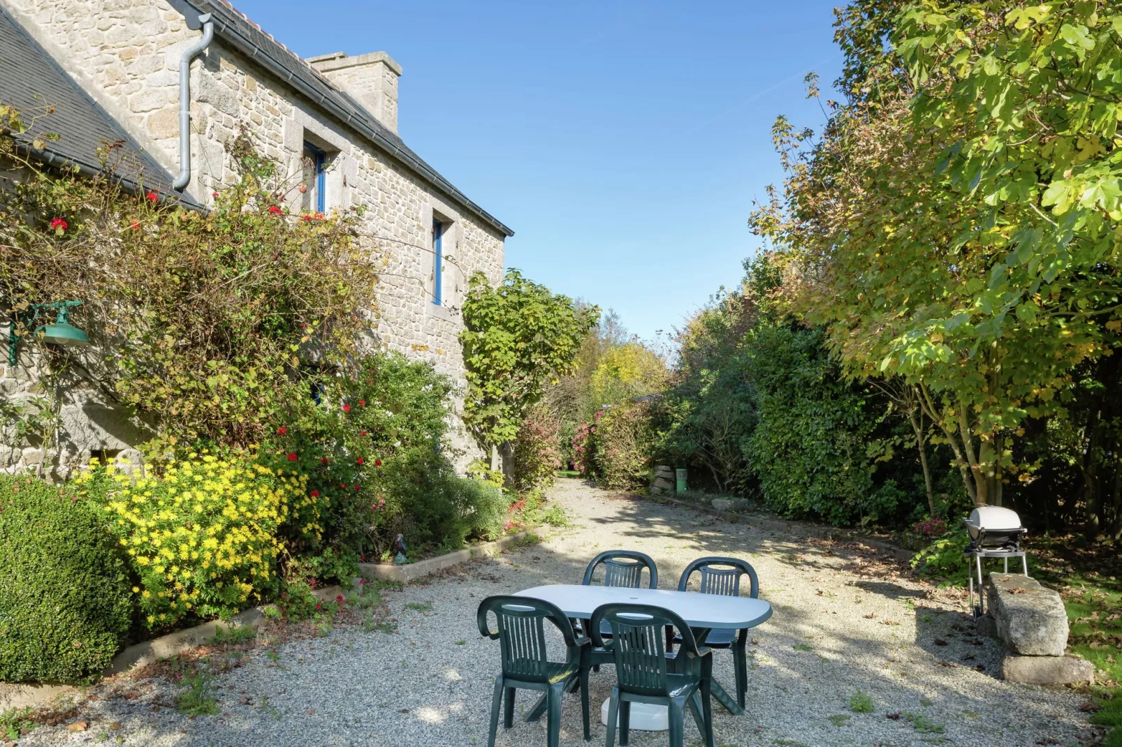 Maison de Vacances à Plounéour- Brignogan Plages-Extérieur été