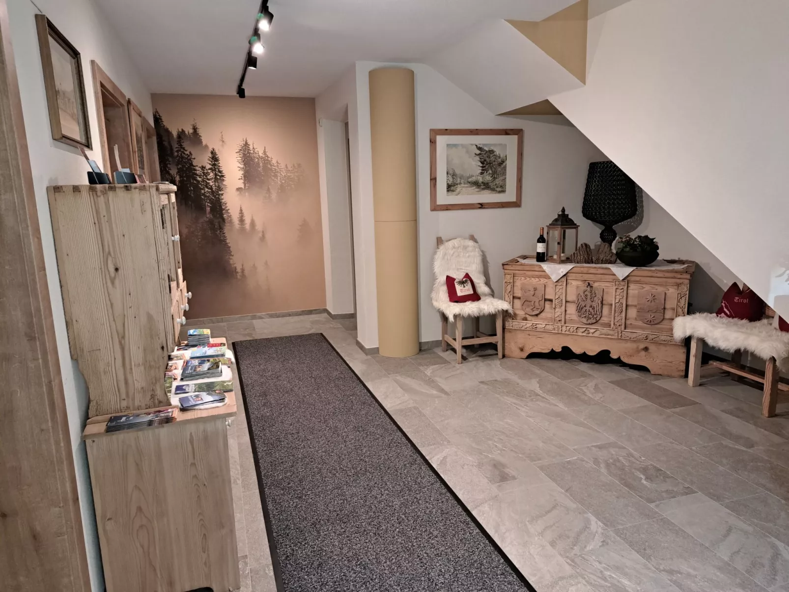 Montec-Inside