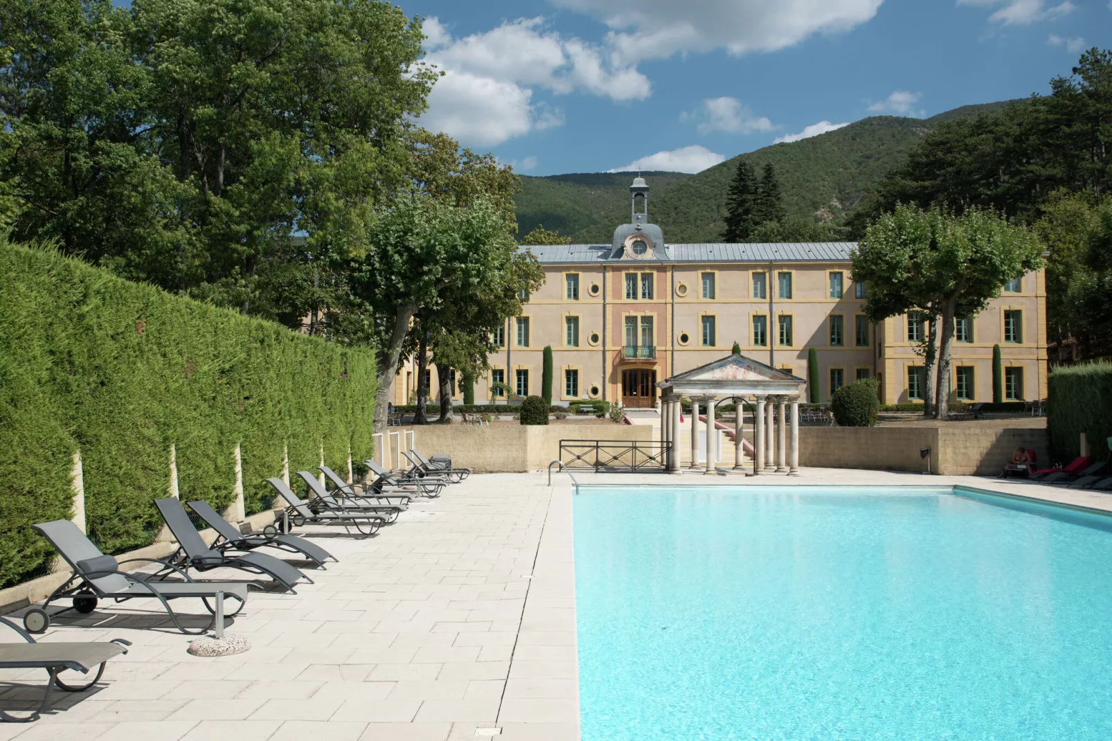 Chateau des Gipières Appartment-Pool