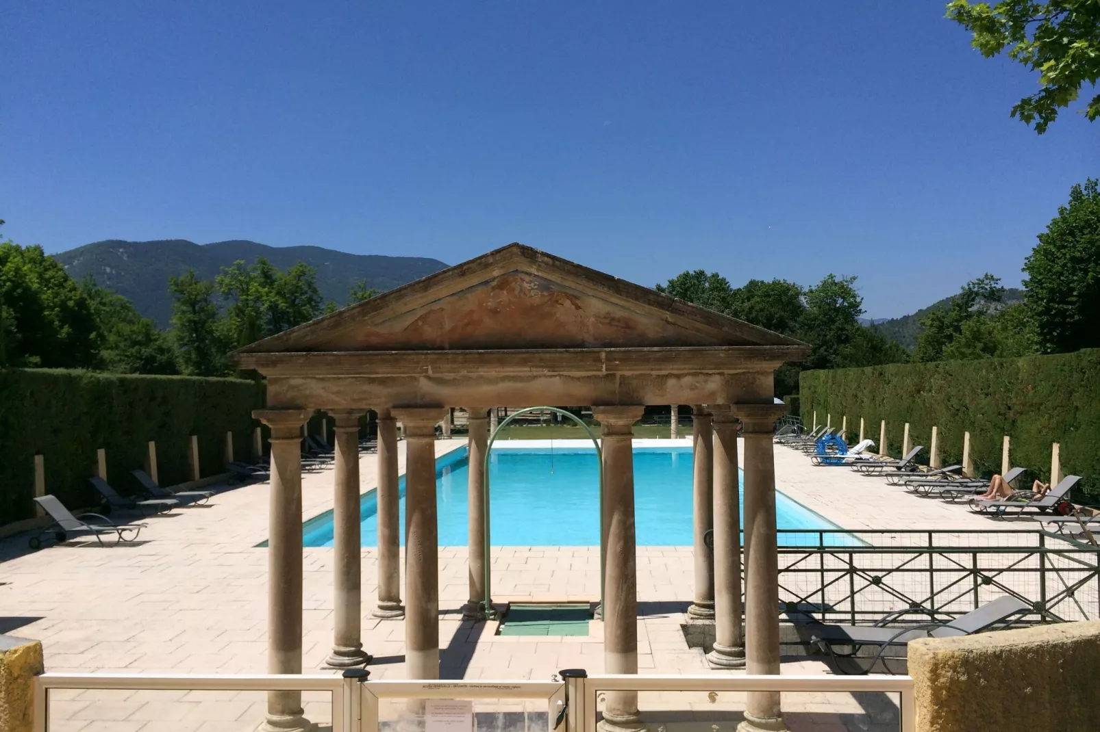Chateau des Gipières Appartment-Pool