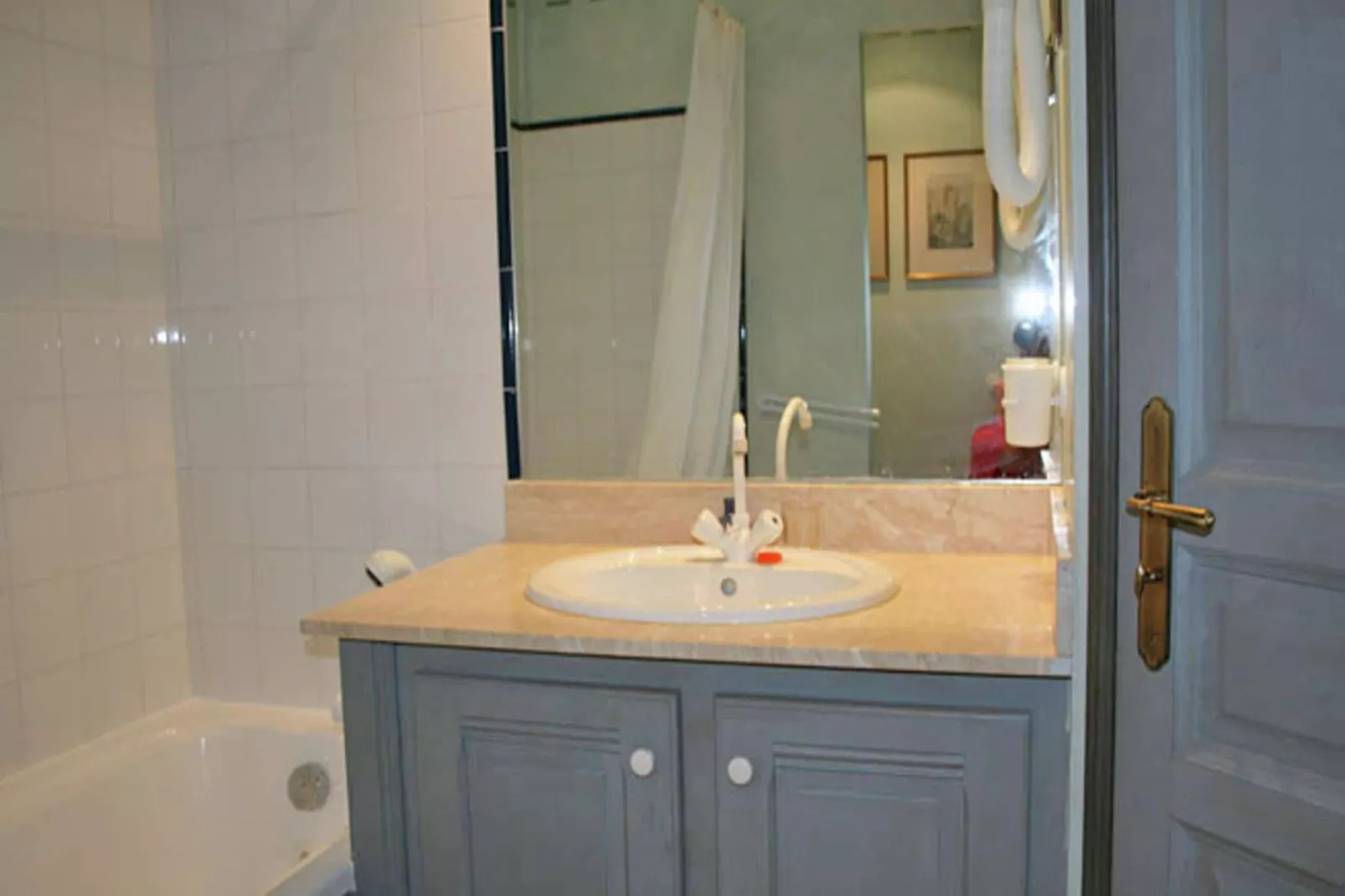 Chateau des Gipières Appartment-Bathroom