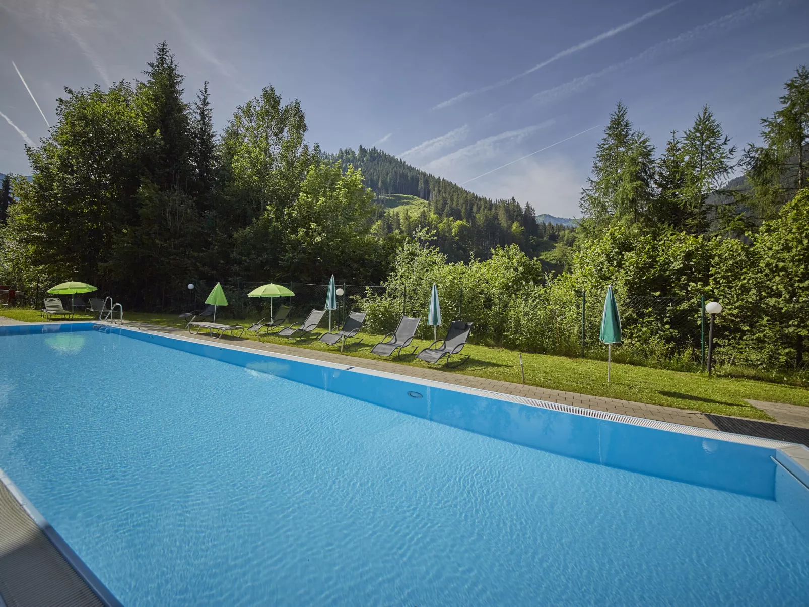 Alpine Rehrenberg 1-Outside
