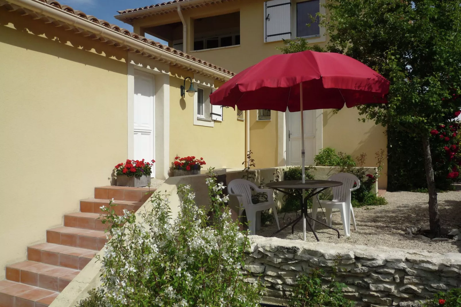Appartement - MONTBRUN-LES-BAINS-Exterior summer