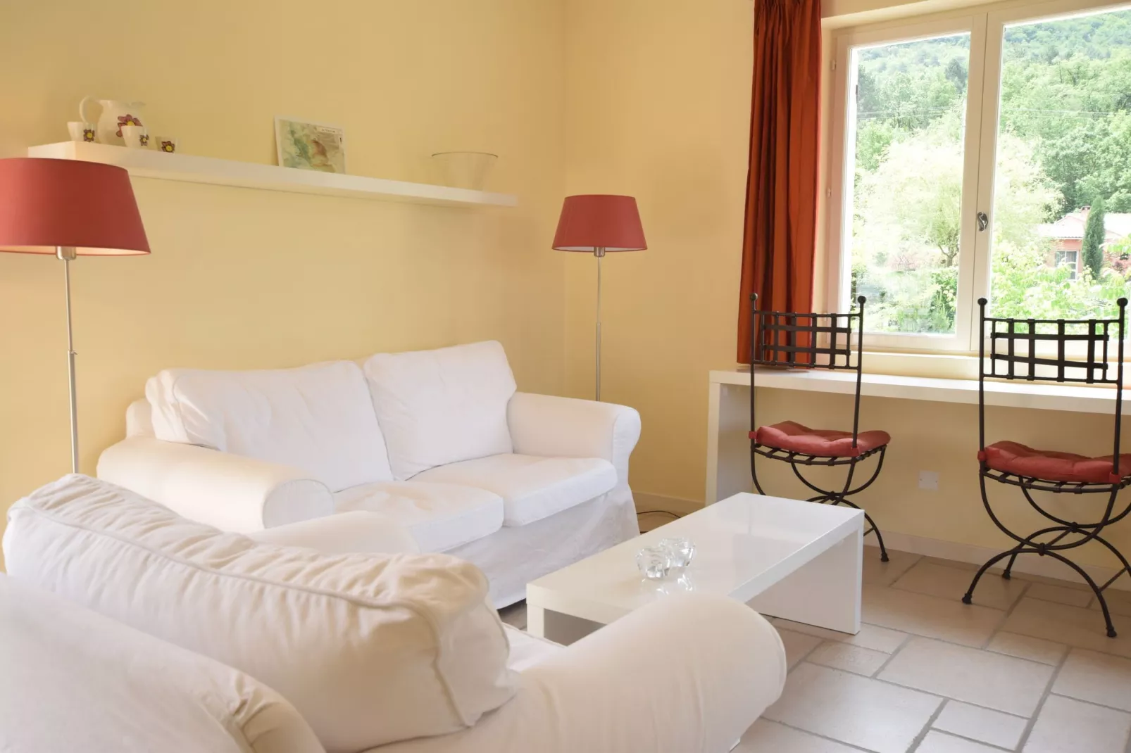 Appartement - MONTBRUN-LES-BAINS-Living room