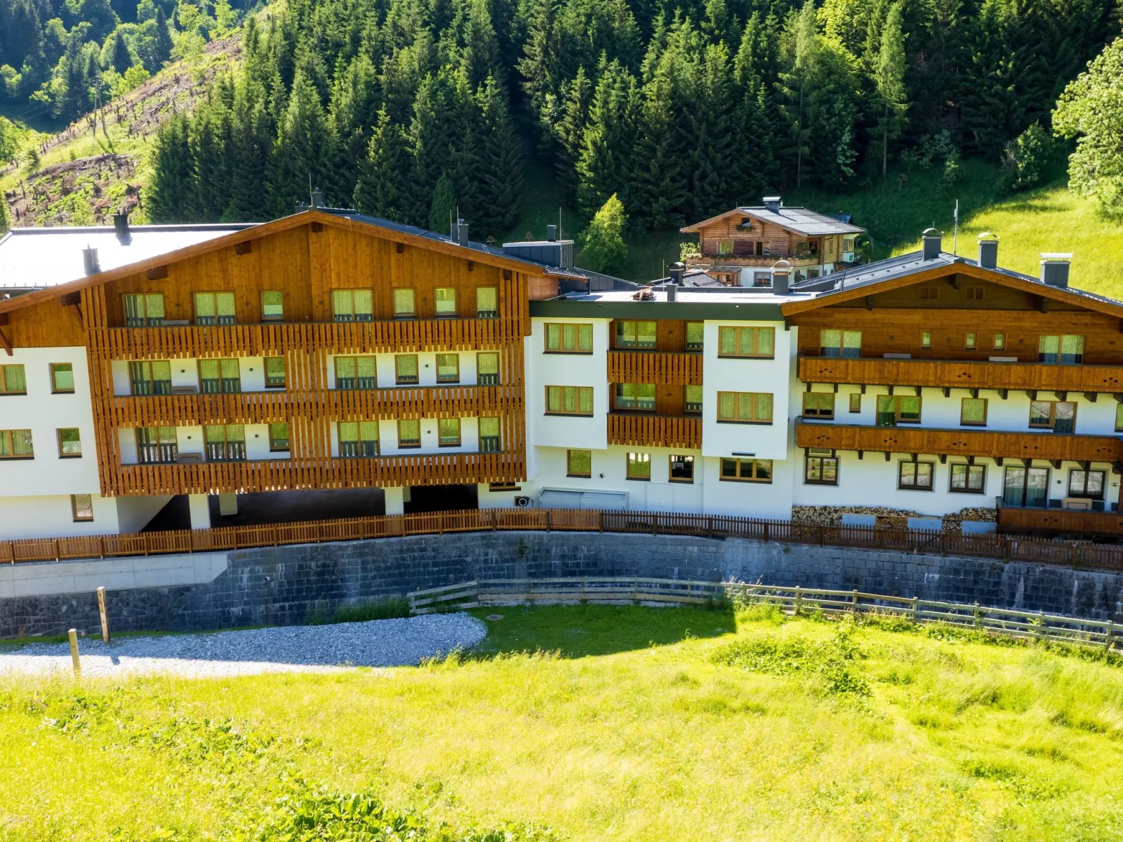 4 Raum Typ Bergsuite-Outside