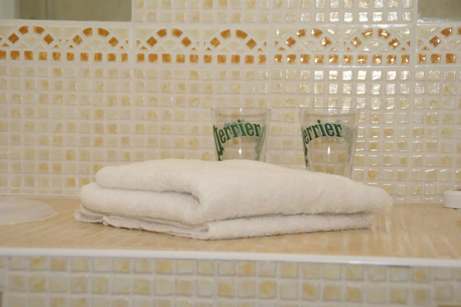 Appartement - MONTBRUN-LES-BAINS-Bathroom