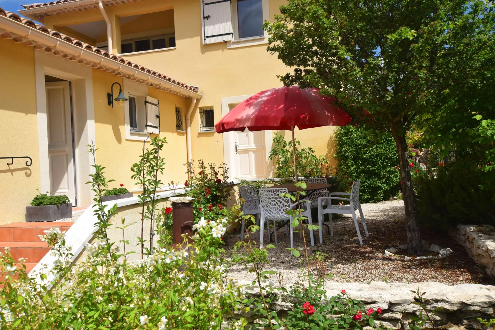 Appartement - MONTBRUN-LES-BAINS-Terrace balcony