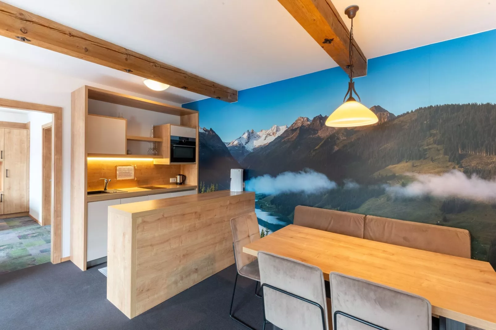 Appartement Zillertal Alpen A-Dining room