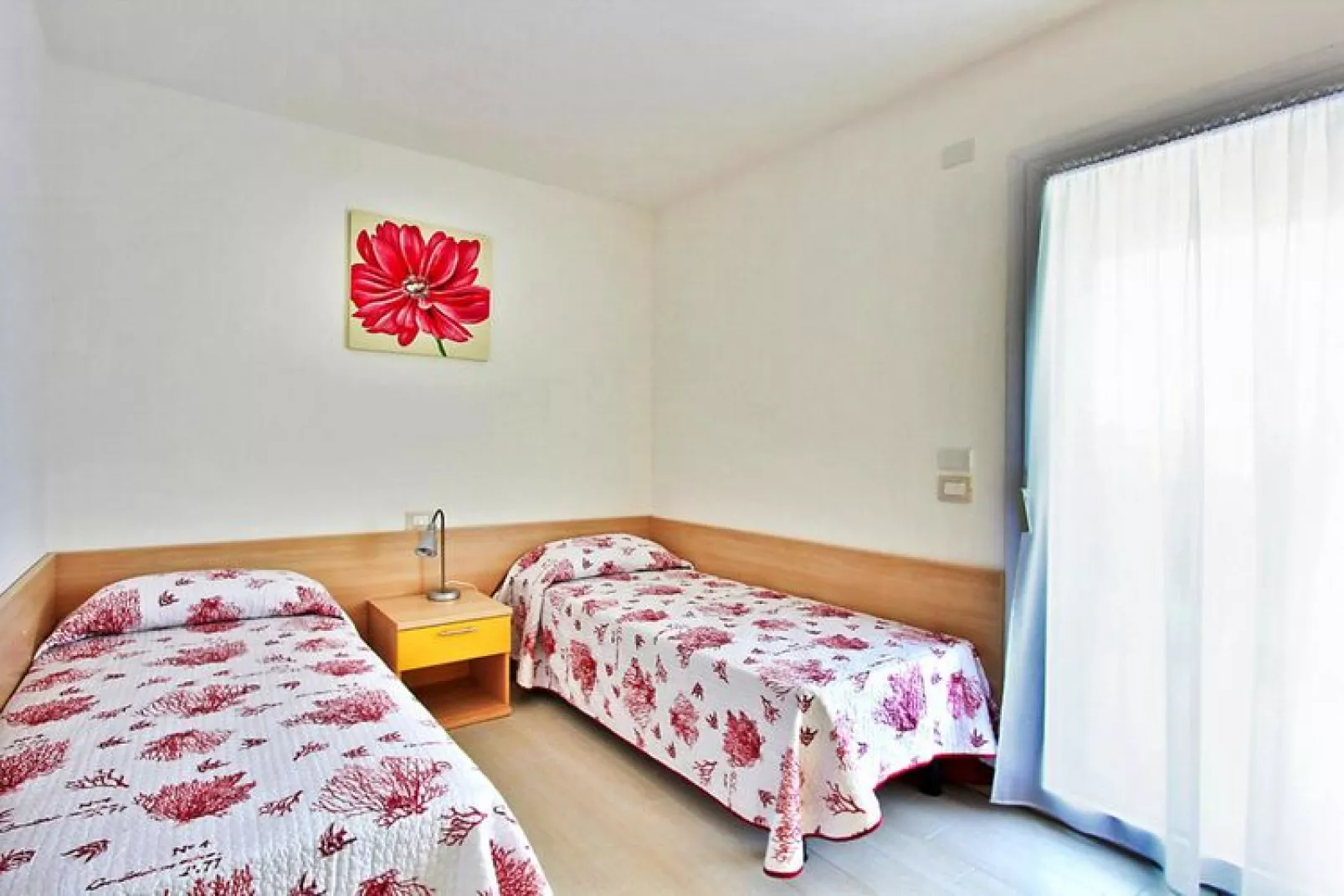 Residence Monica Lignano-C6-Bedroom