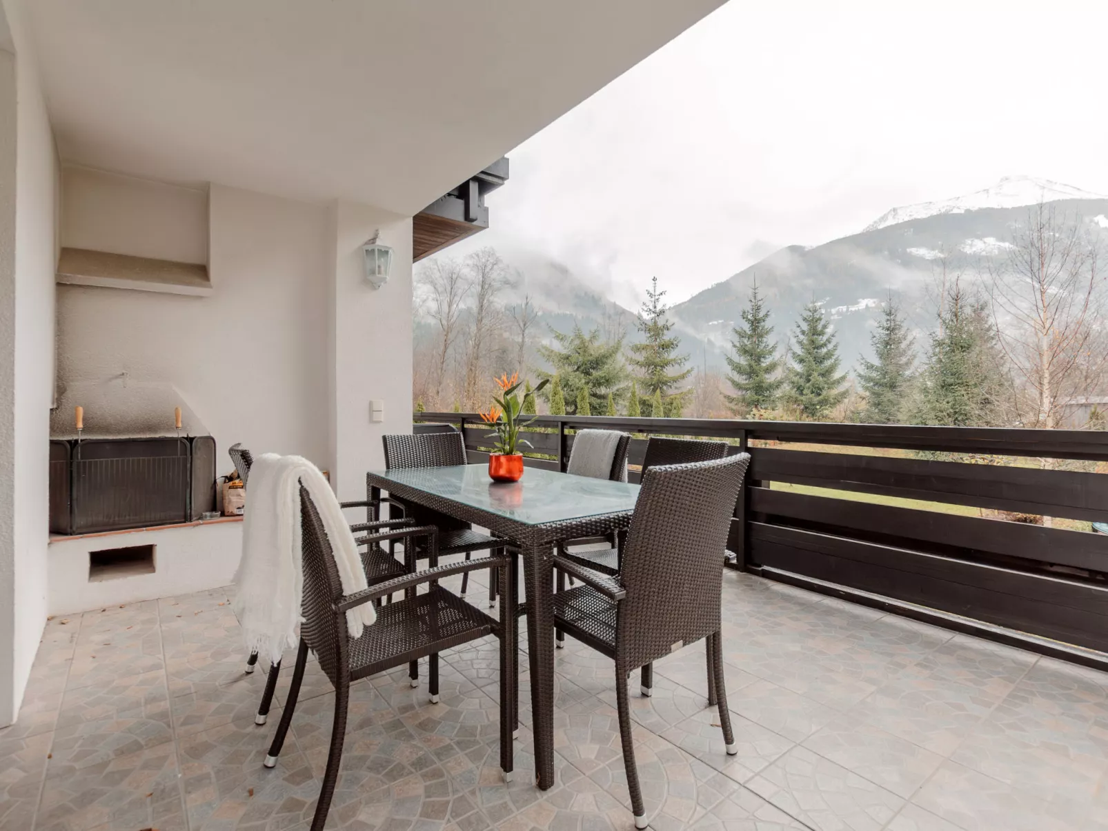 The Alpine Classic-Outside
