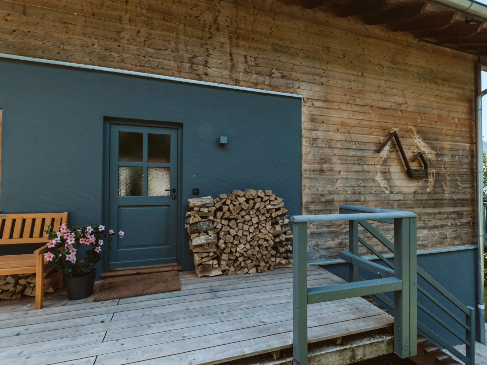 Chalet 1018-Outside