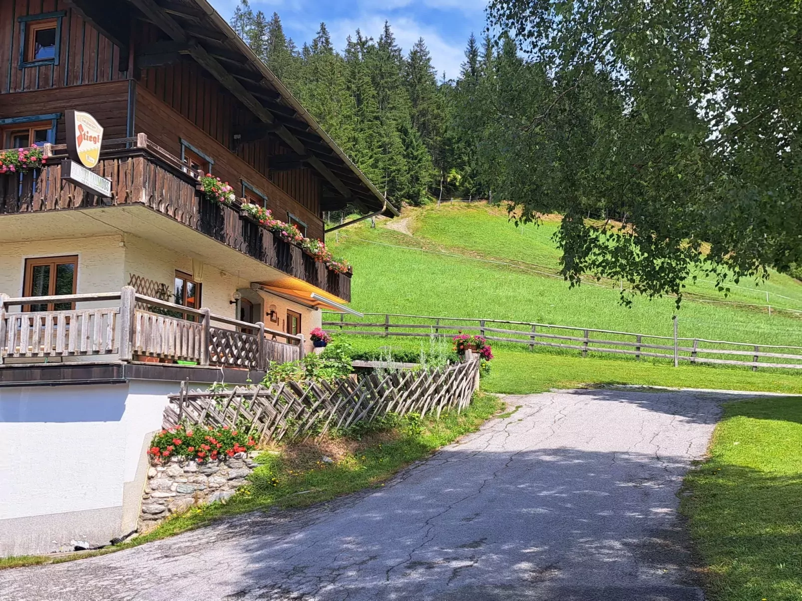 Bischofsmütze-Outside