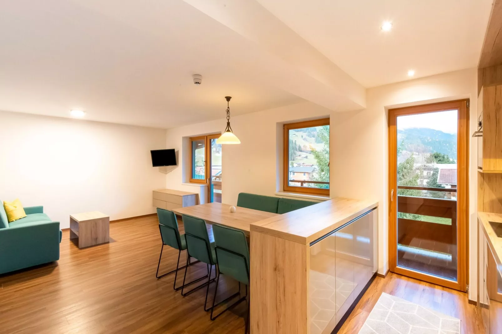 Appartement Zillertal Alpen C-Dining room