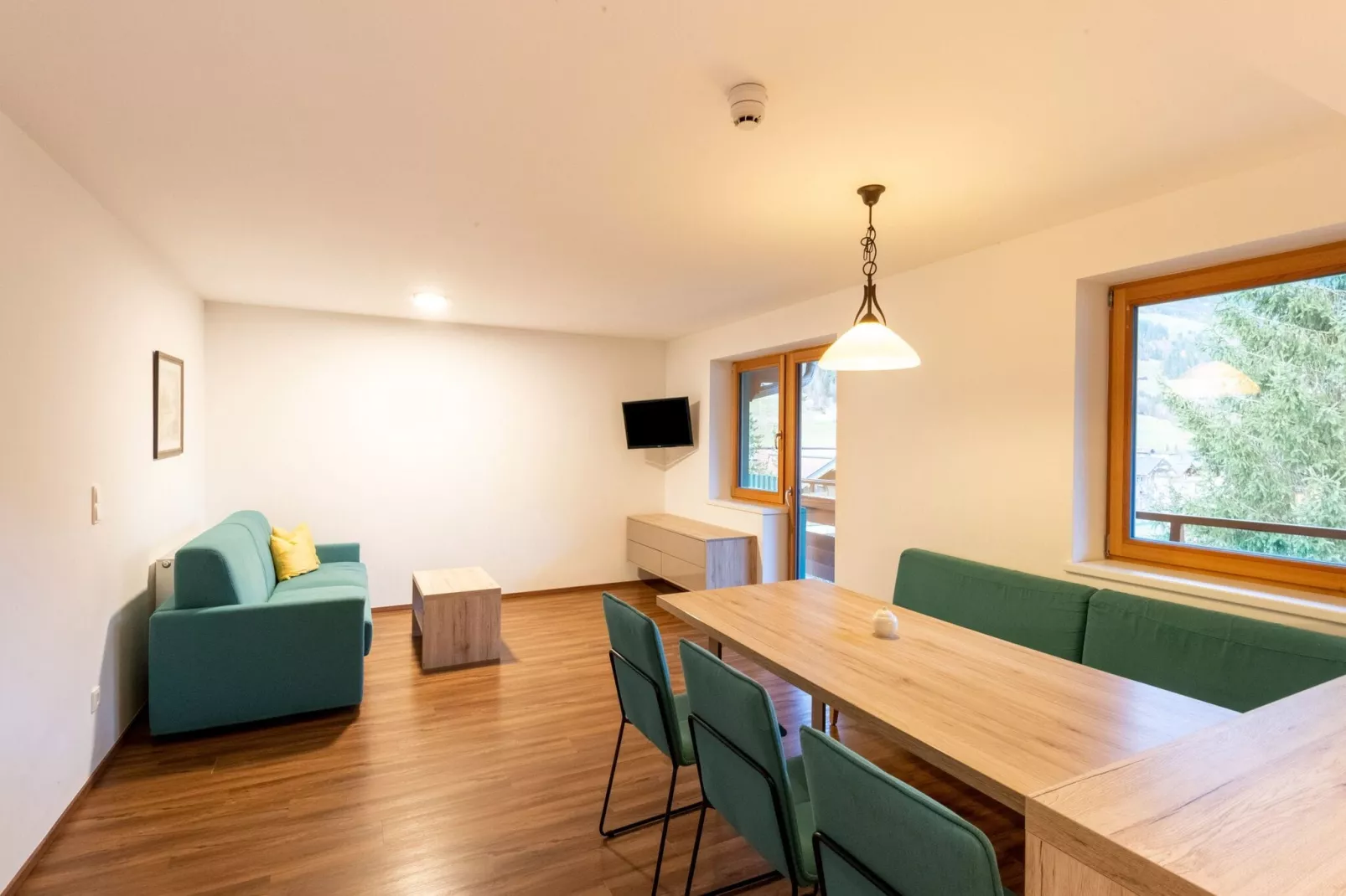 Appartement Zillertal Alpen C-Dining room