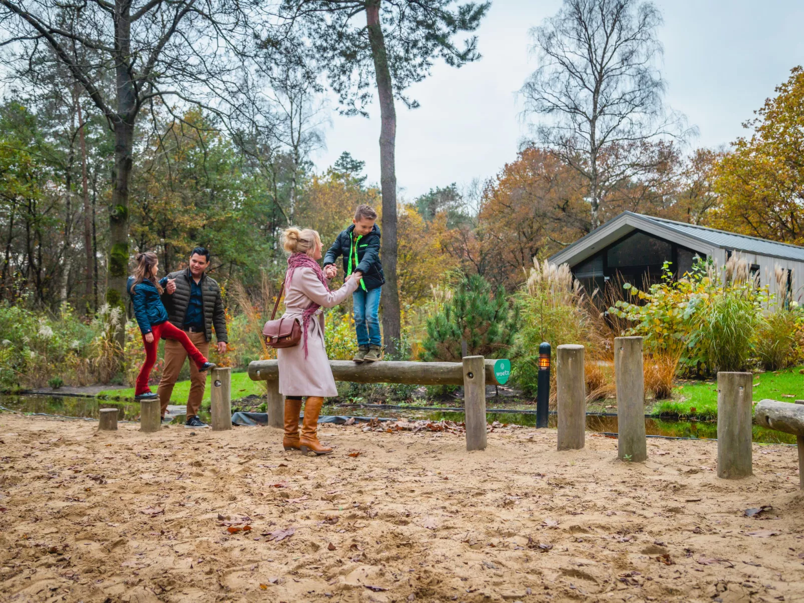 Forest Lodge 4-Outside