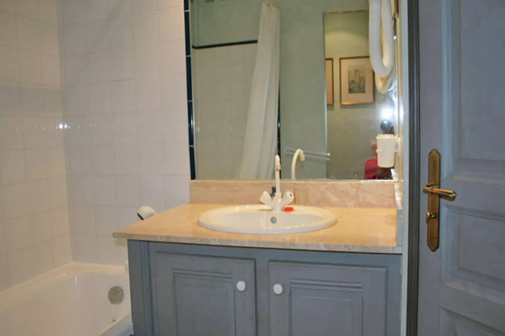 Chateau des Gipières-Bathroom