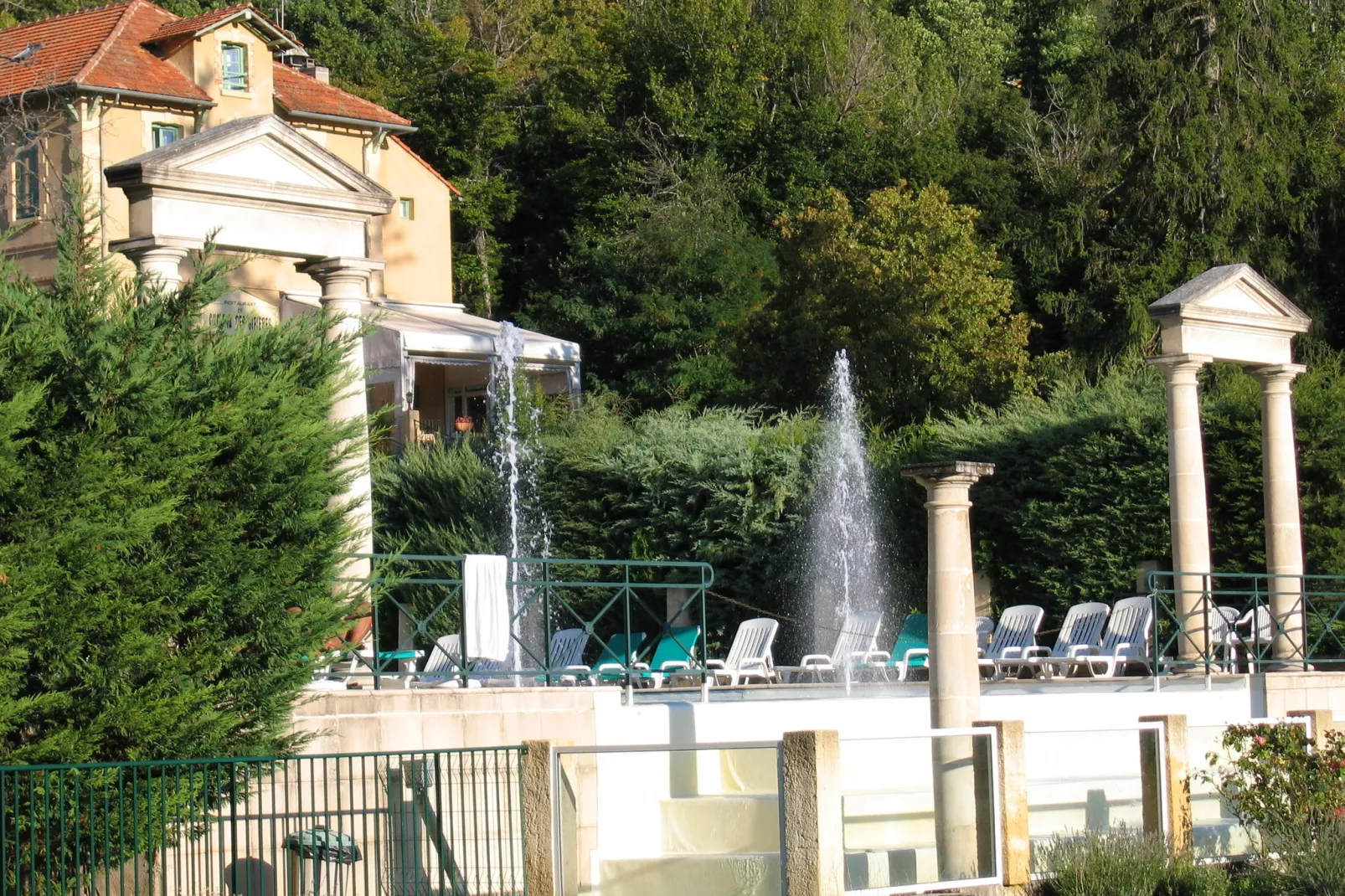 Chateau des Gipières-Park facilities