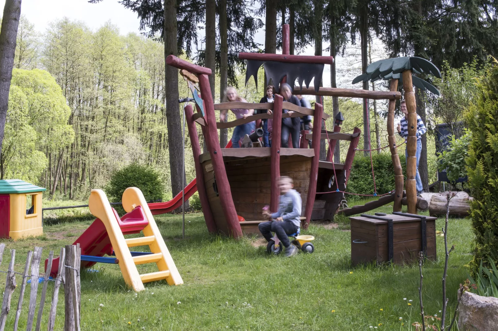 Ferienhaus Vieting direkt am Eldeufer in Parchim-Park facilities