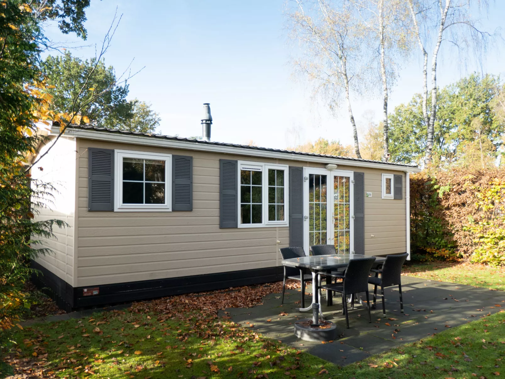 Mobilehome 4-Outside