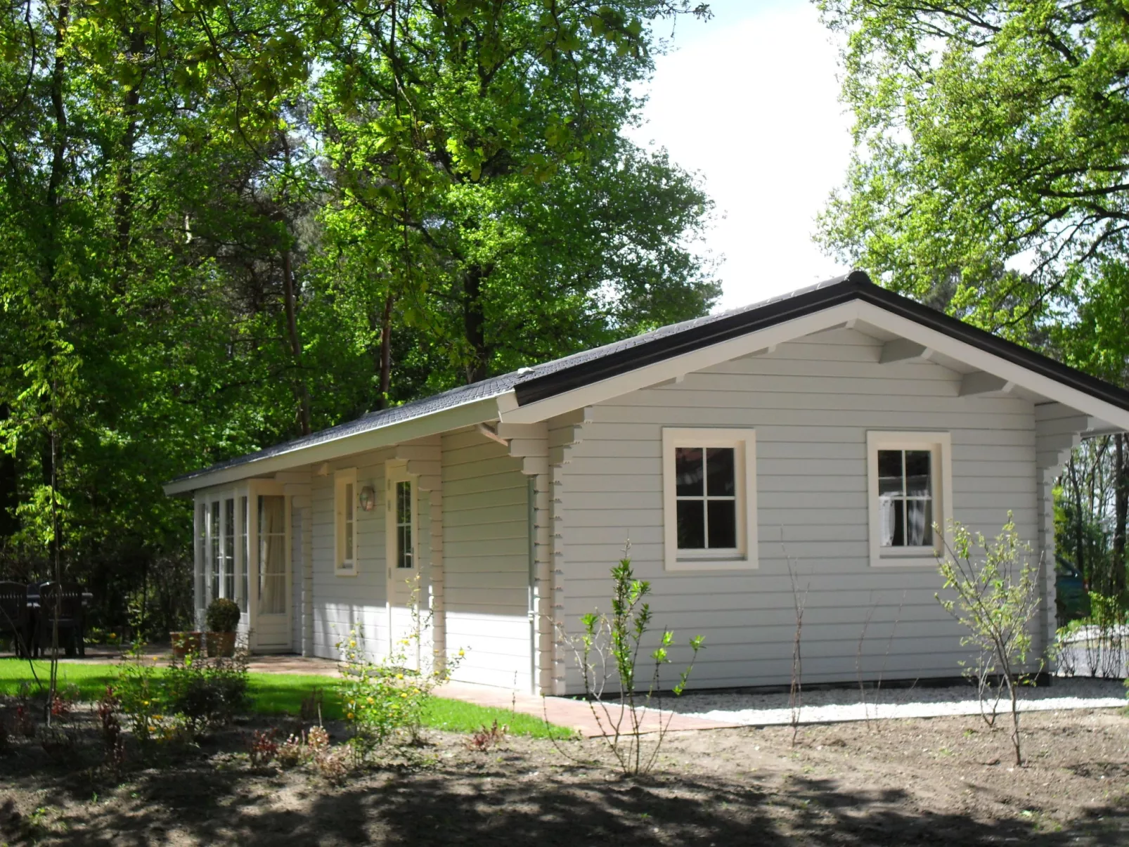 Fins Chalet 4-Outside