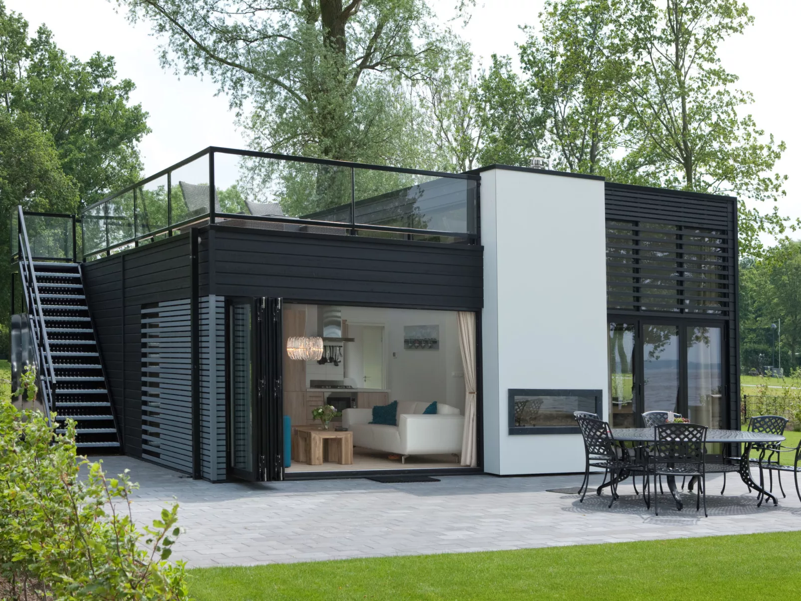 Cube Elite 6-Draußen