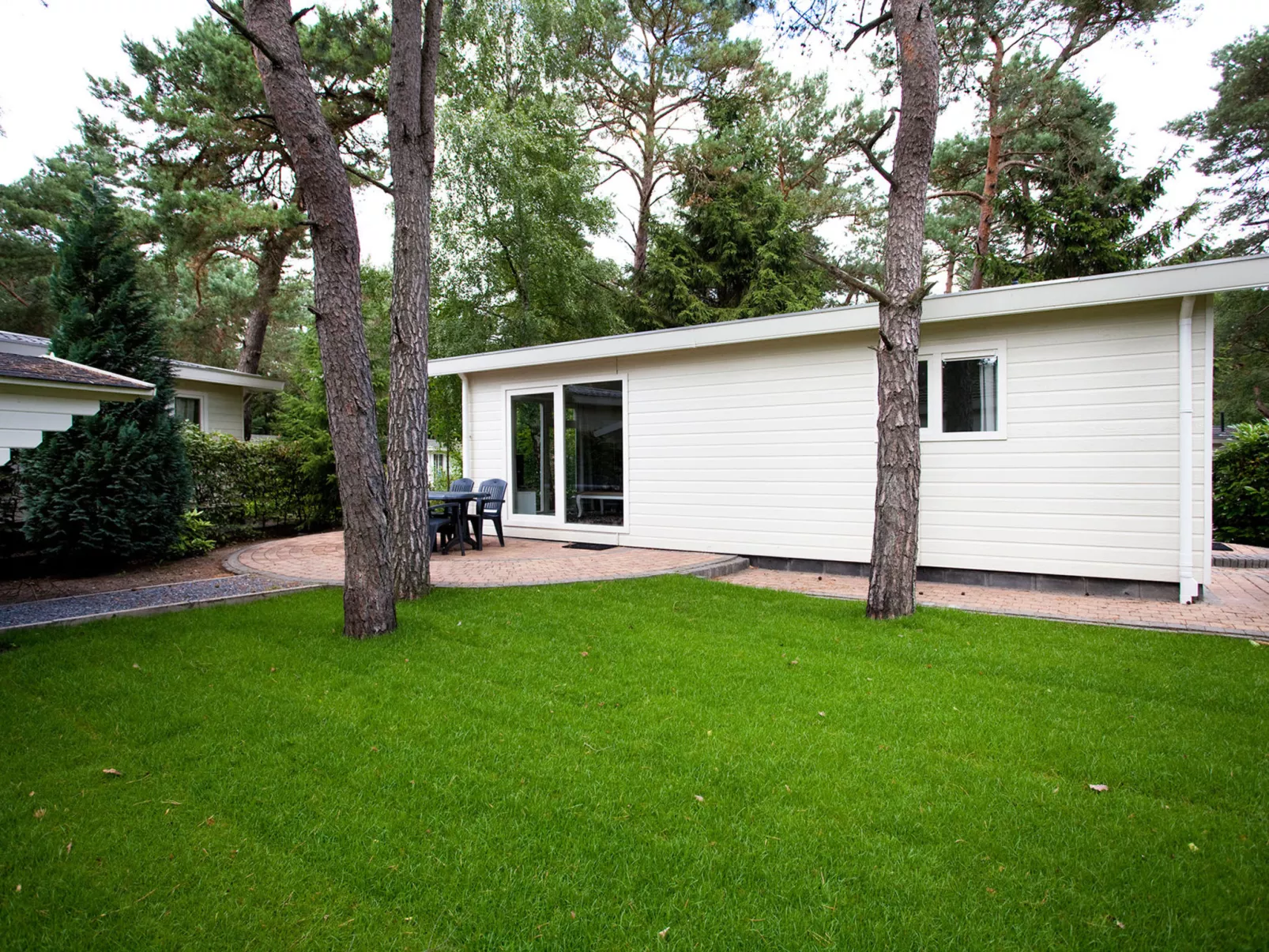 Veranda 6-Outside