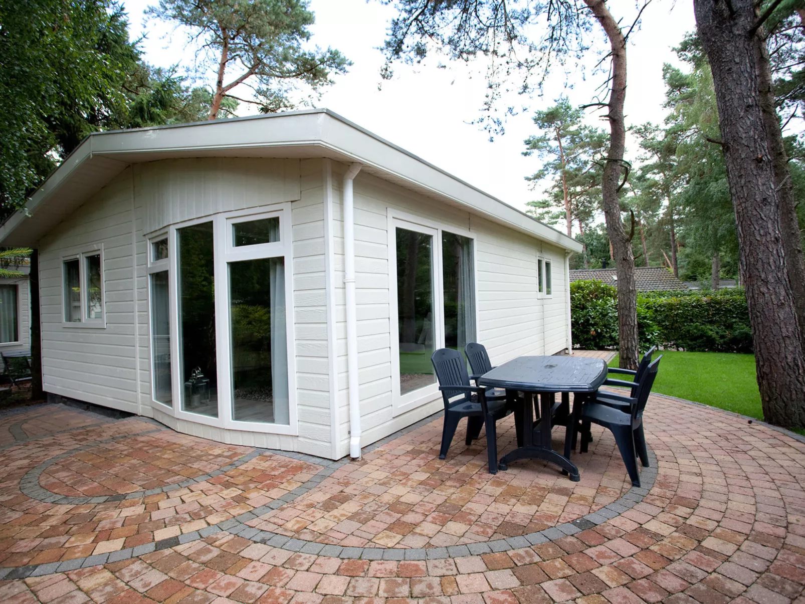 Veranda 6-Outside