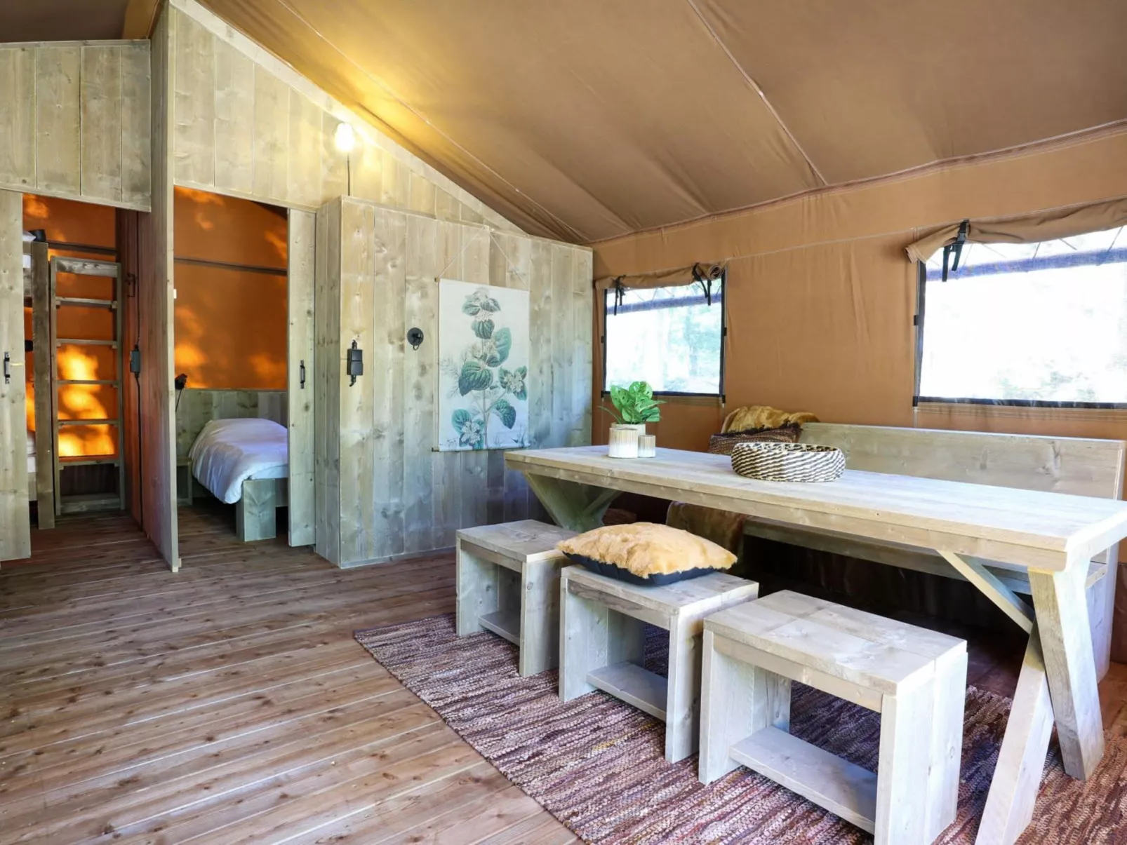 Lodgetent 5-Inside