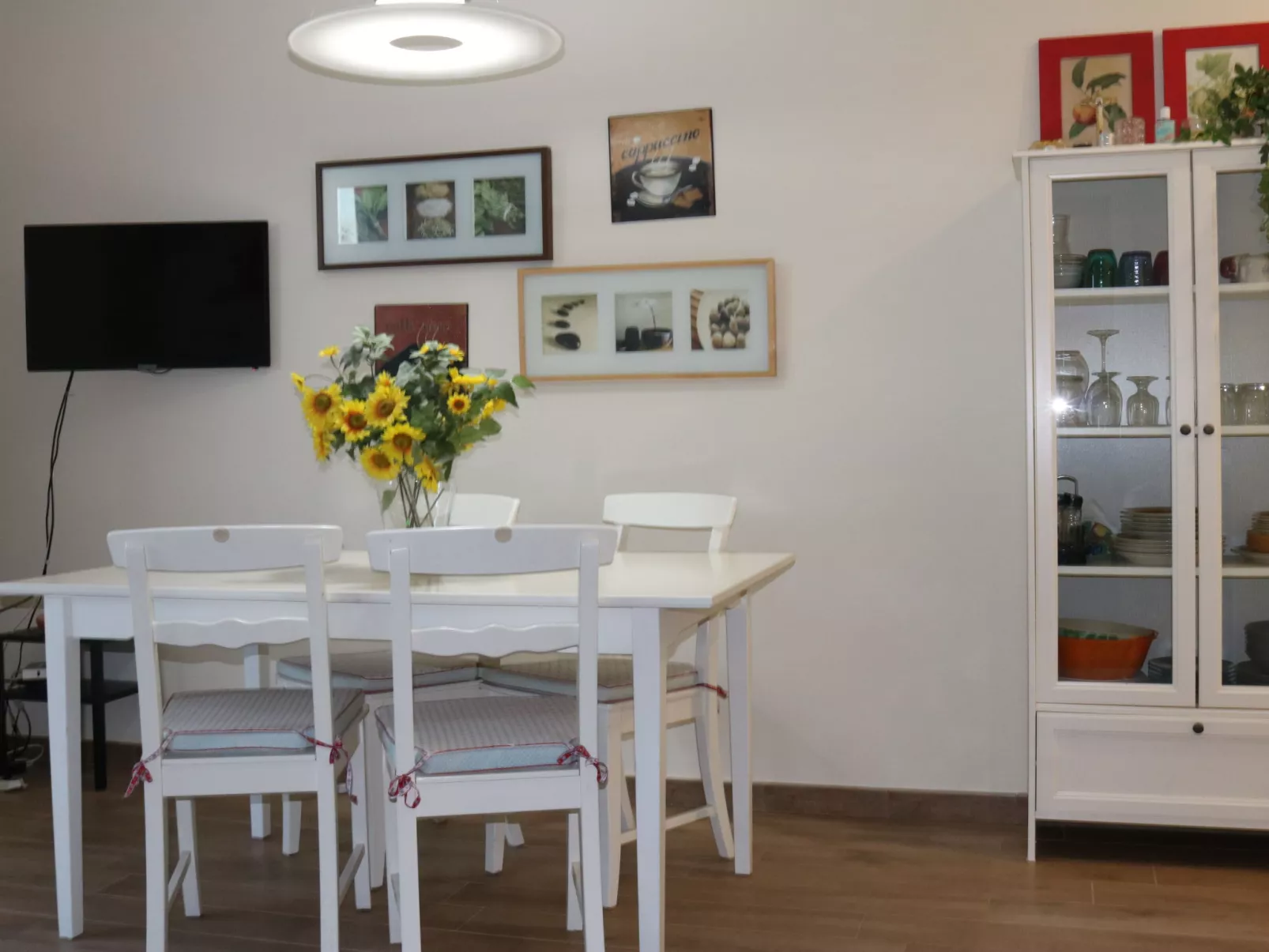 Sole del Garda-Inside