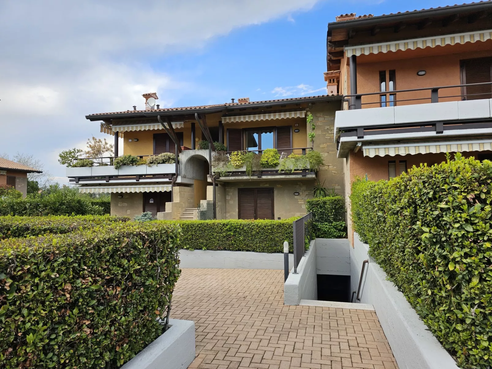 La Casara A2-Outside