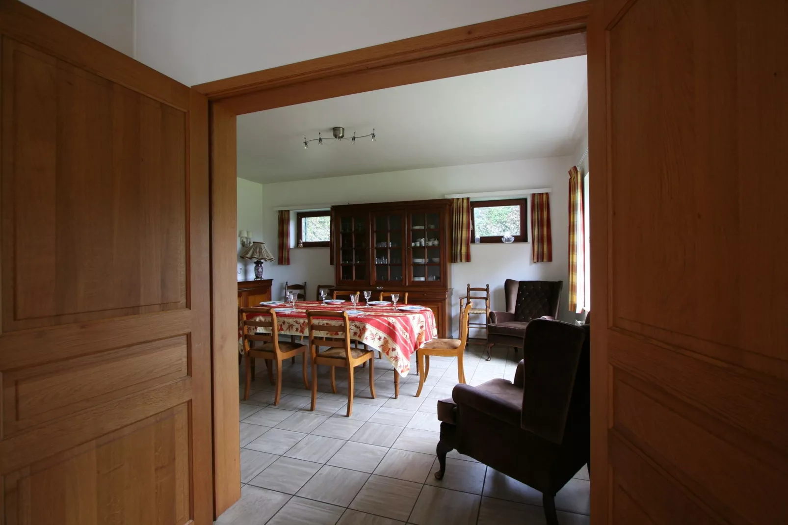Lesternid-Dining room