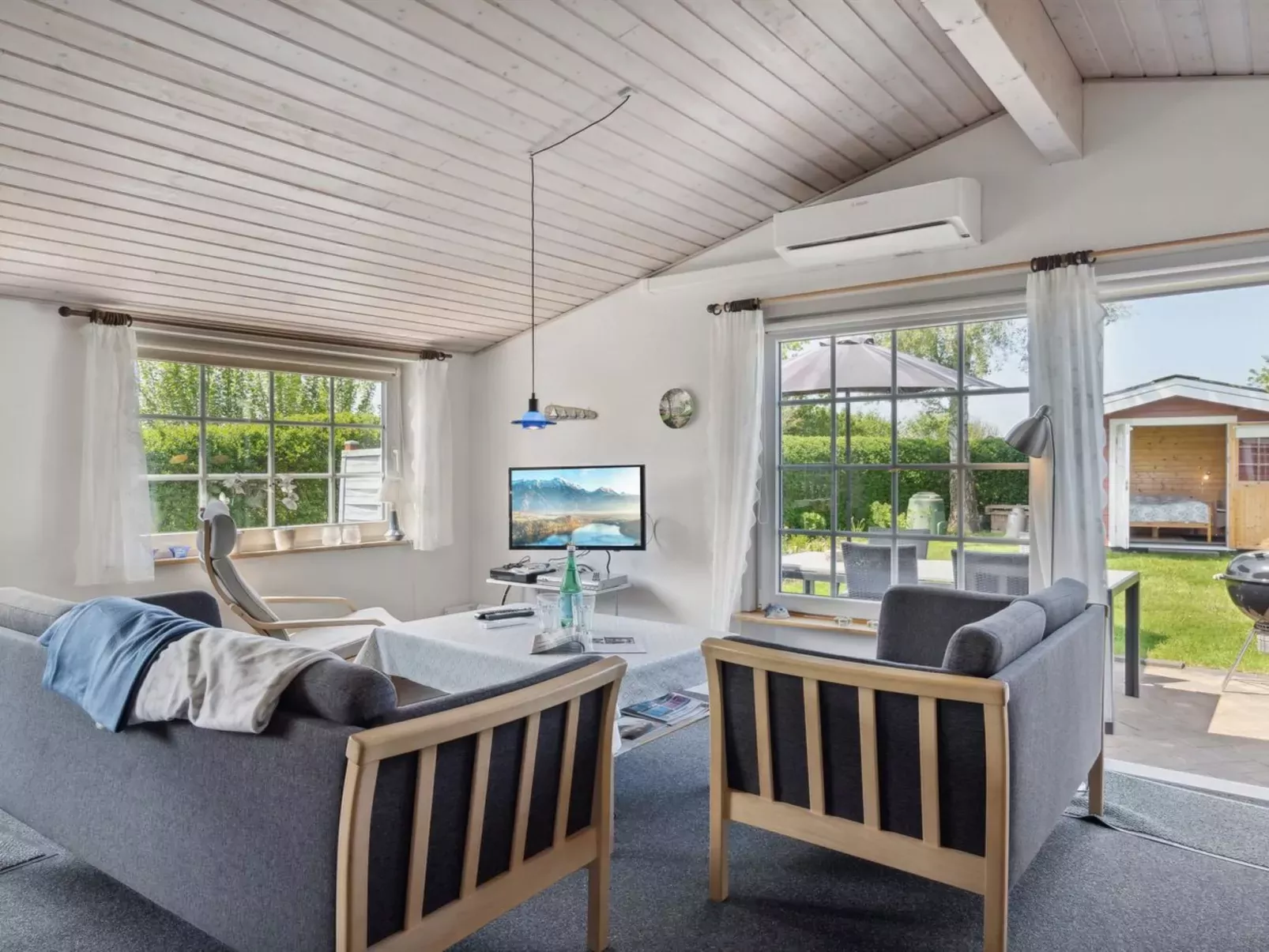 "Amy" - 150m from the sea-Inside