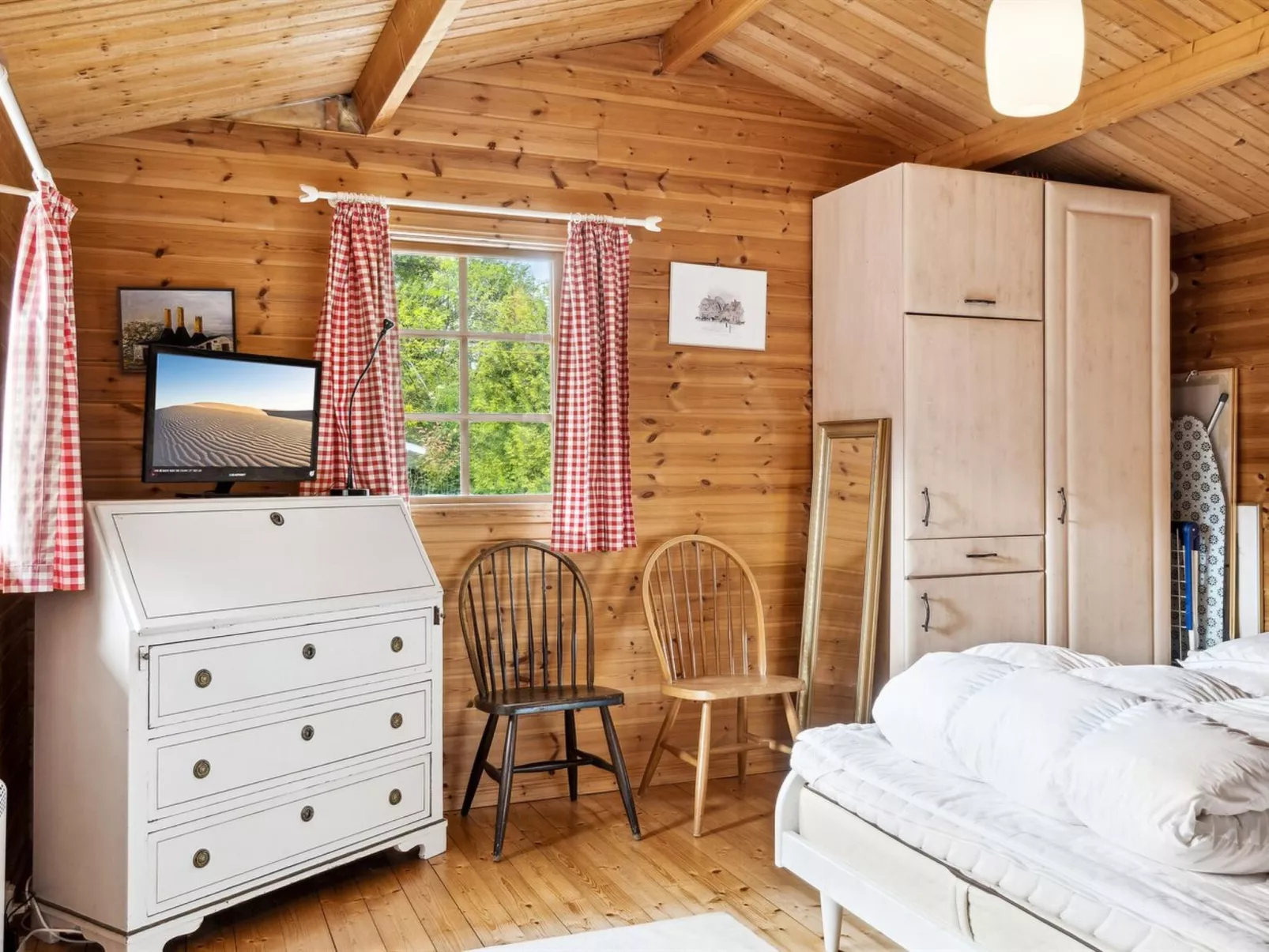 "Tuukka" - 150m from the sea-Inside