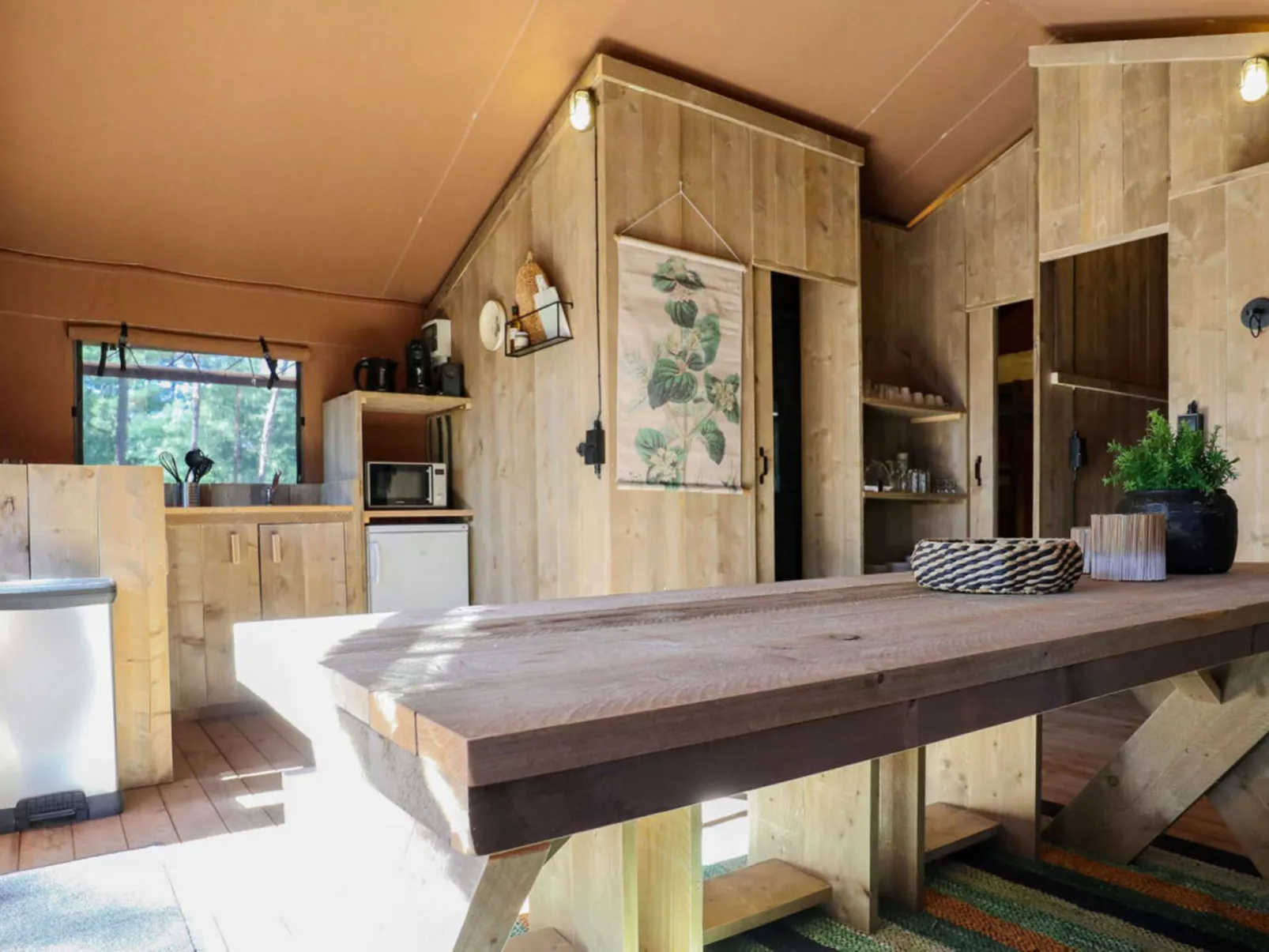 Lodgetent 5-Inside