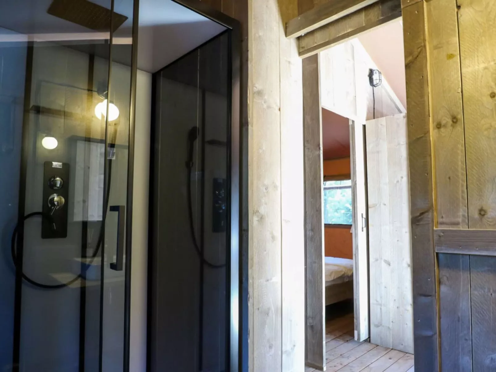 Lodgetent 5-Inside