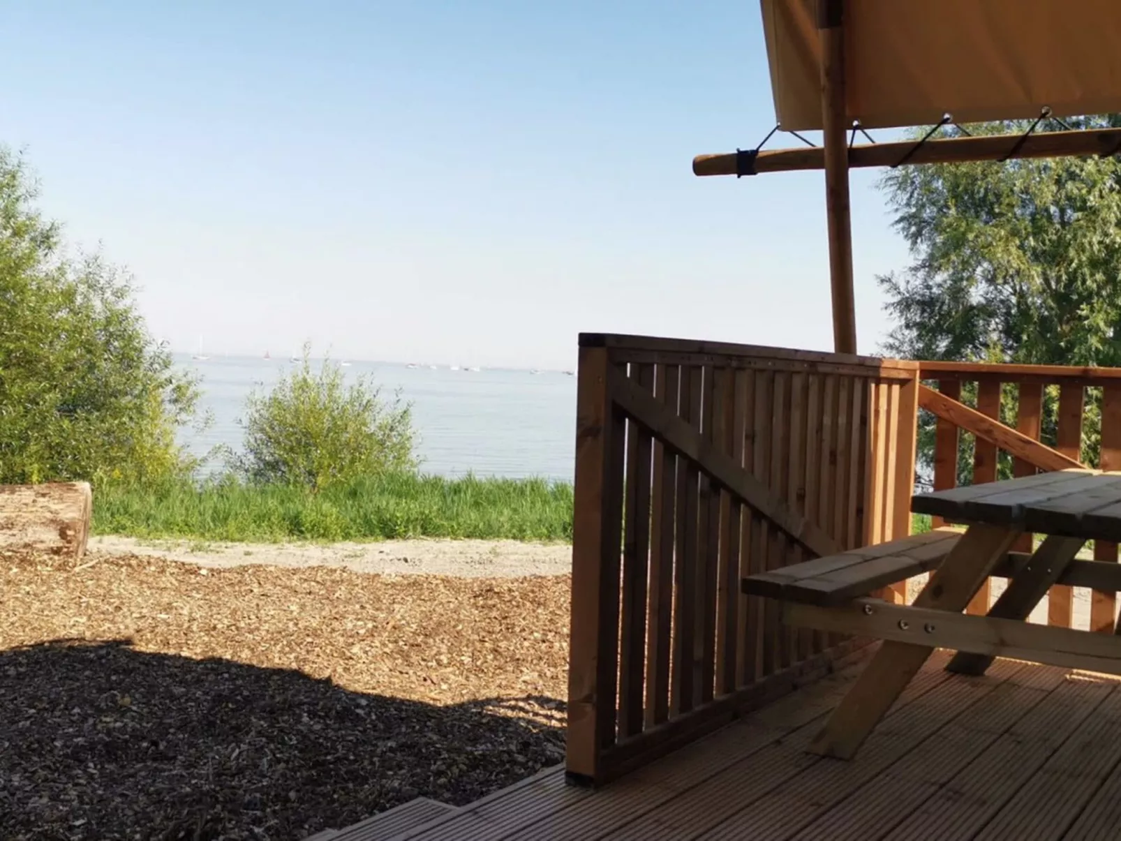 Lodgetent 5-Outside