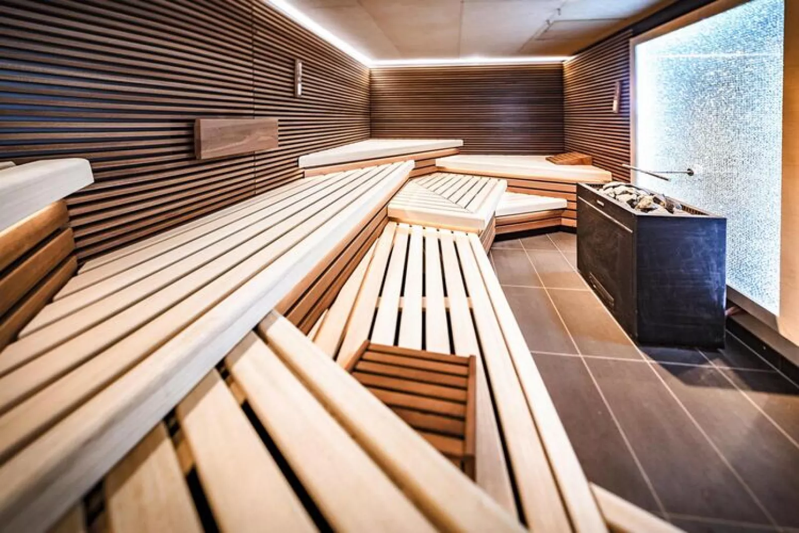 Apartments im MAREMÜRITZ Yachthafen Resort & Spa / Fortuna Suite Landseite 2 Personen und 1 Kind 3-15 Jahre-Terrace