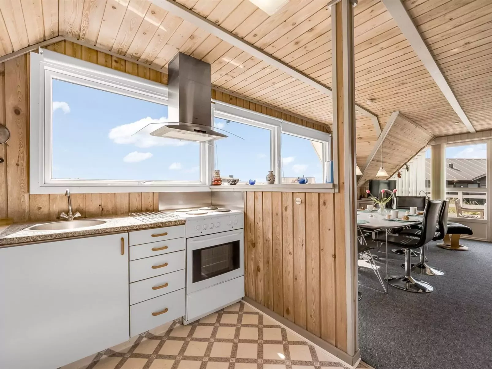 "Agga" - 200m from the sea-Drinnen