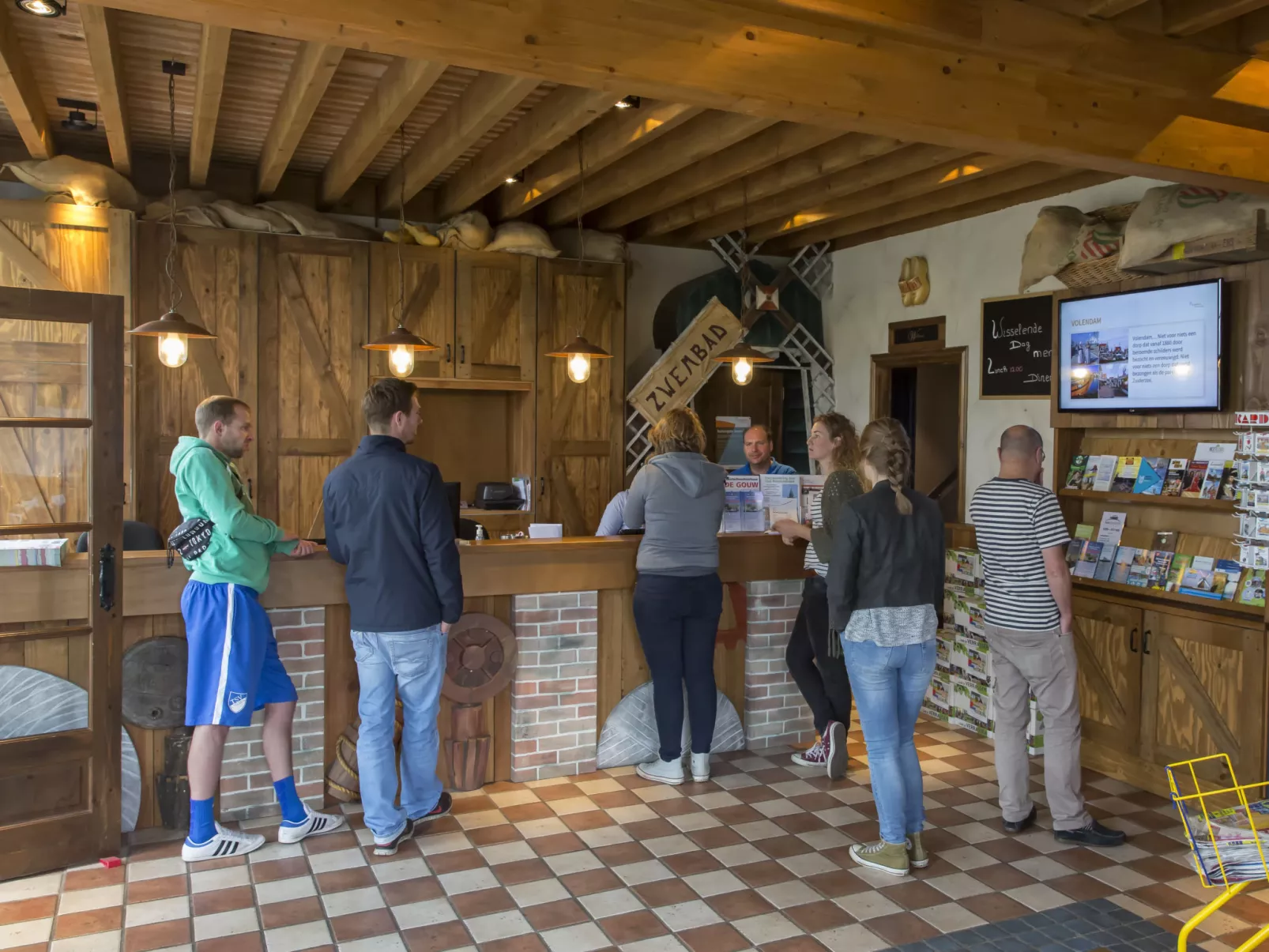Marken 6-Inside