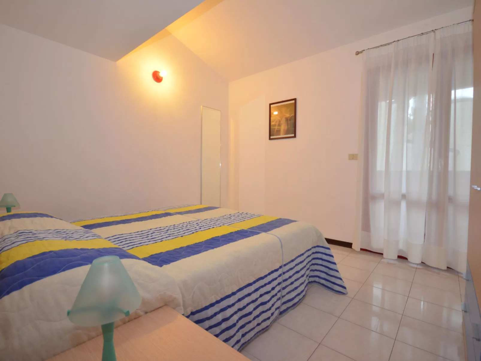 Holiday Village-Inside
