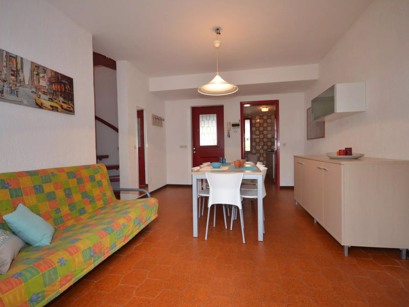 Holiday Village-Inside