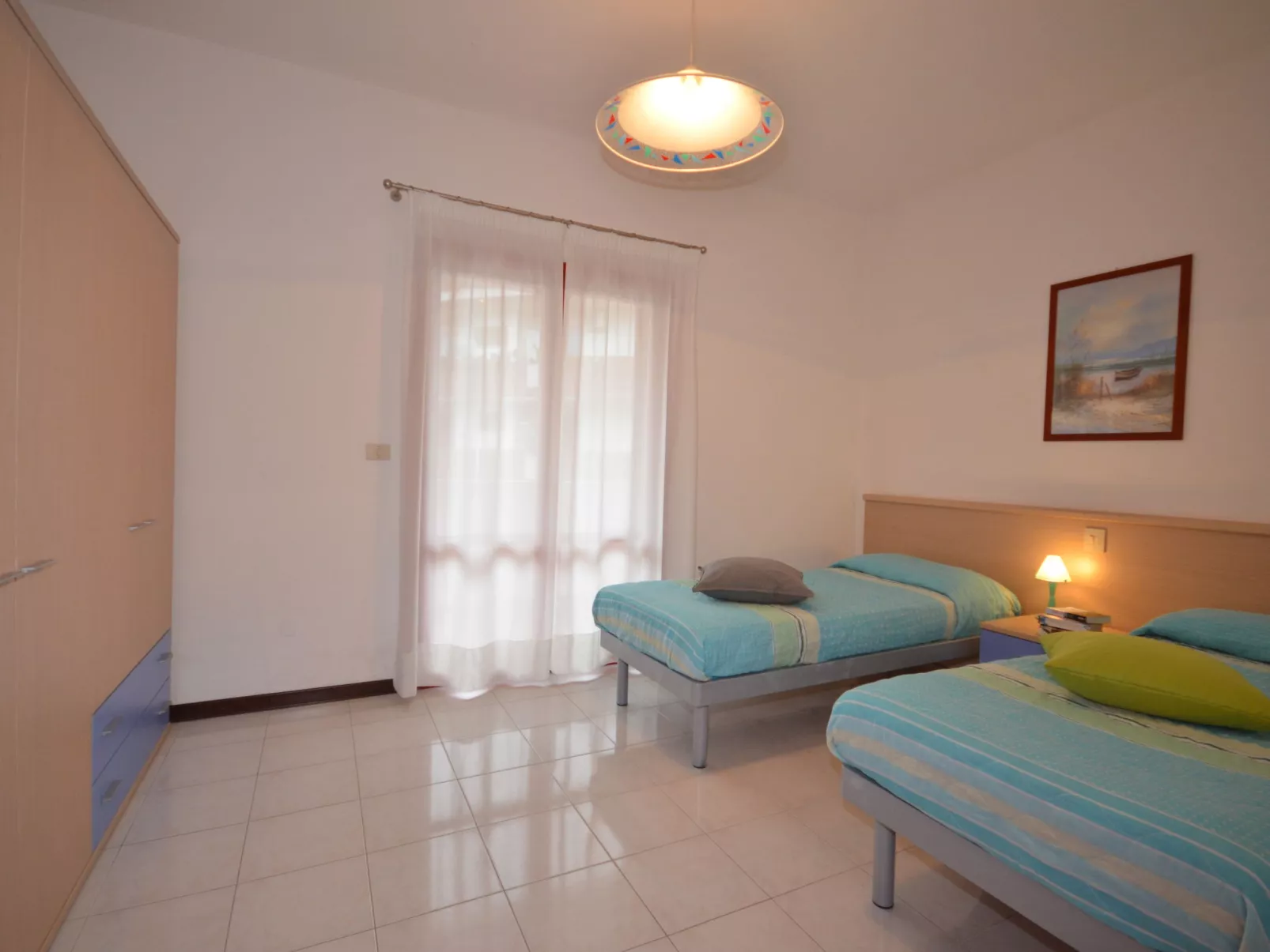 Holiday Village-Inside