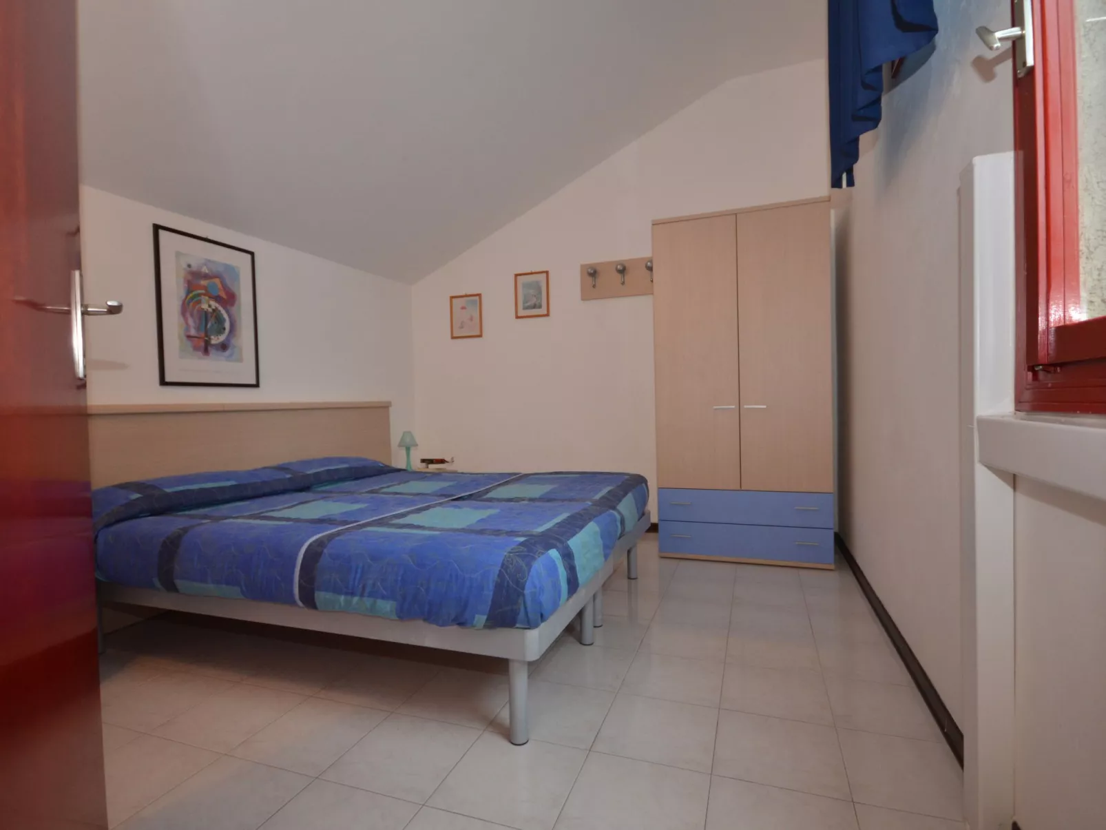 Holiday Village-Inside