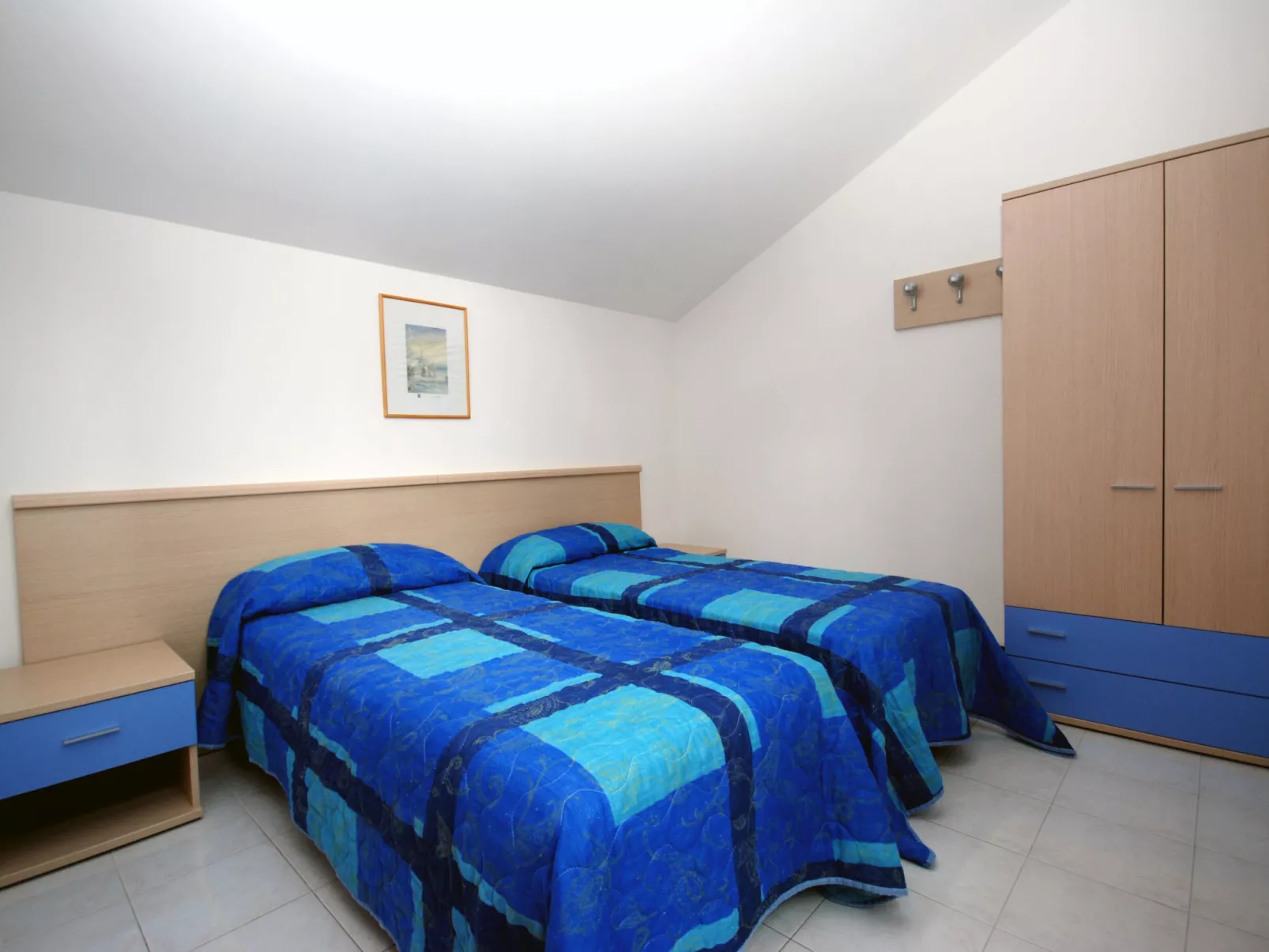 Holiday Village-Inside