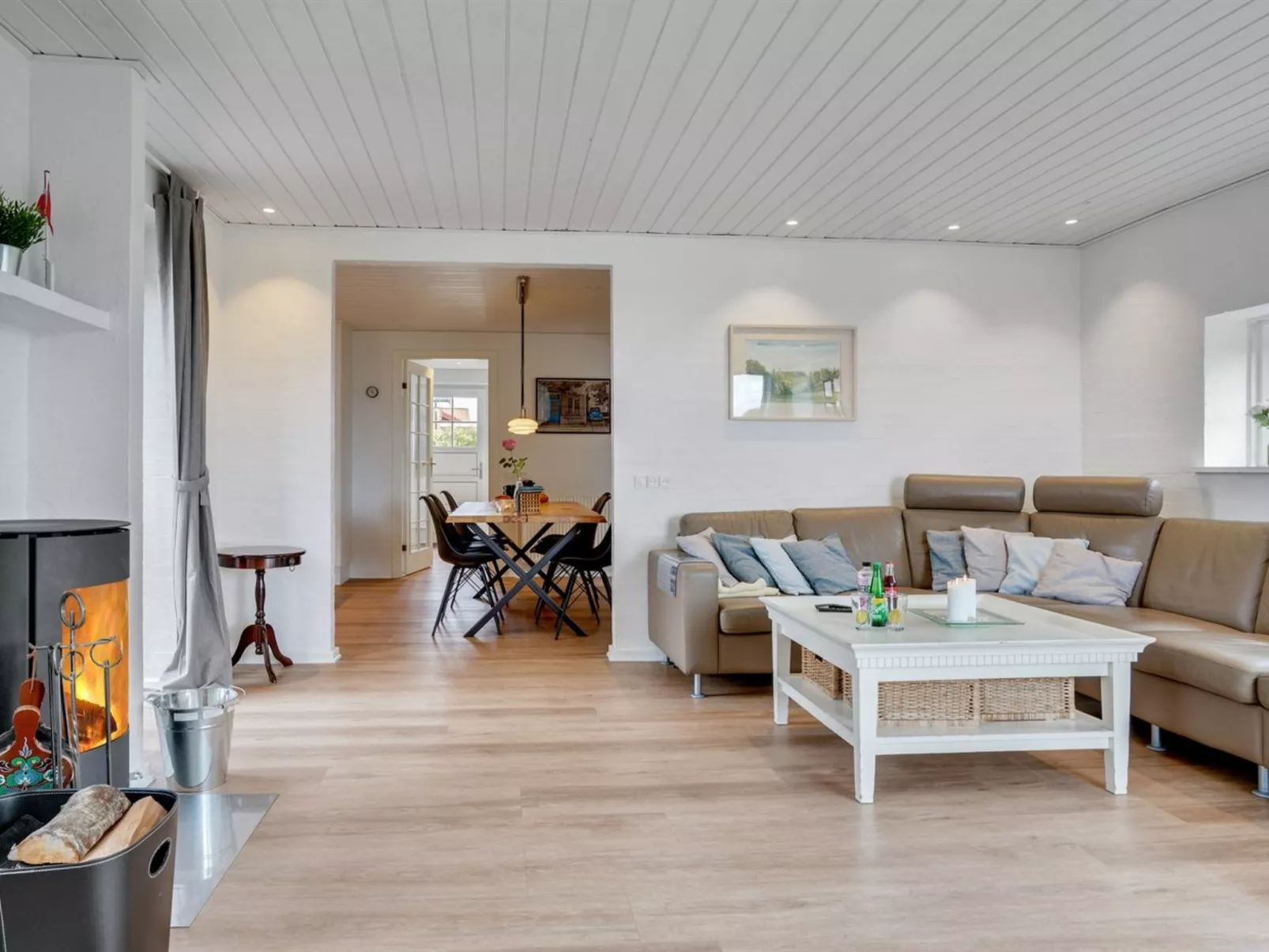 "Kiersten" - 5km from the sea-Inside