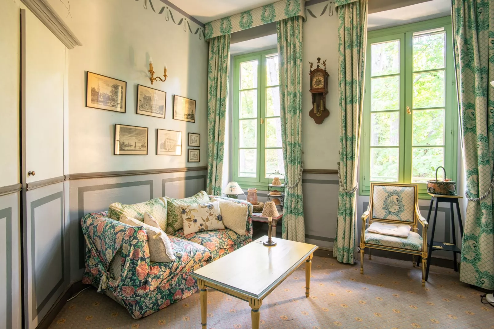 Au château près du Ventoux I-Living room
