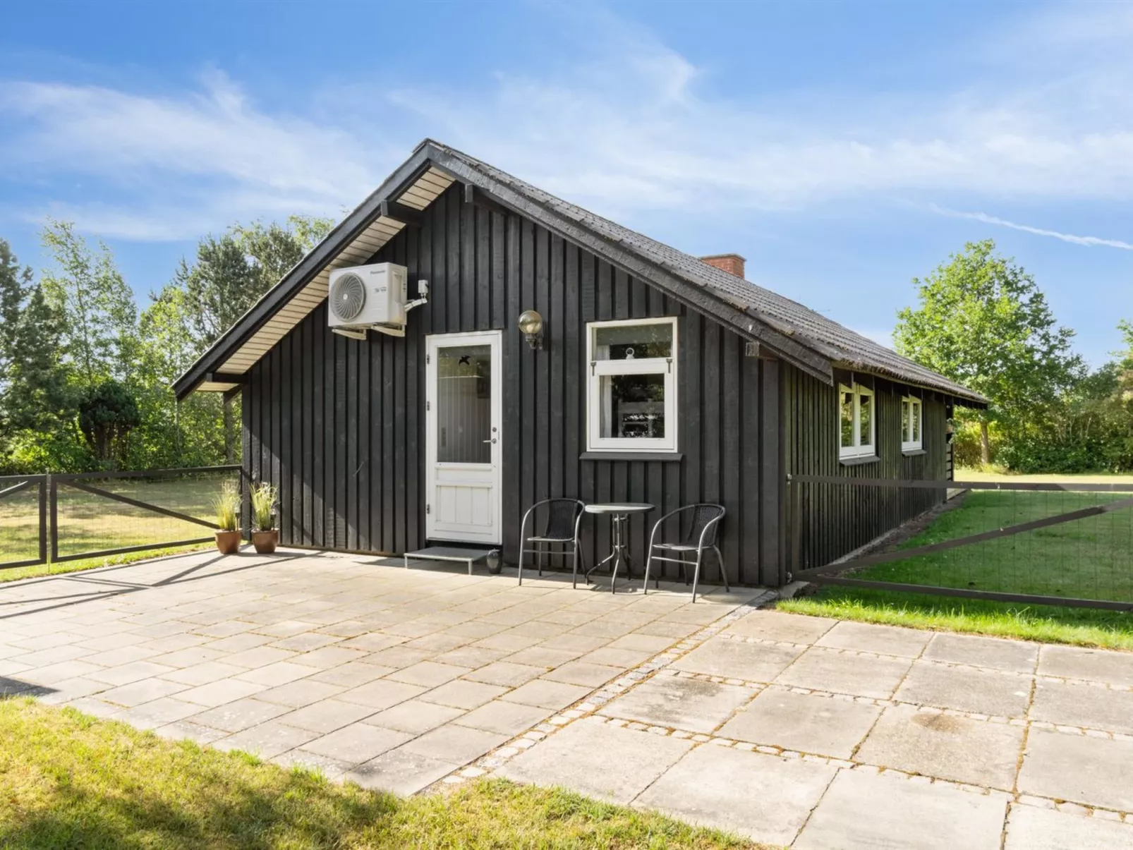 "Folki" - 250m from the sea-Outside