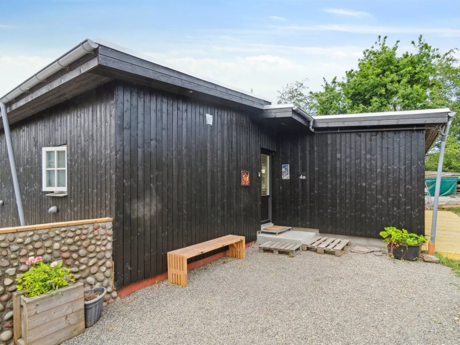 "Randulf" - 250m from the sea-Outside